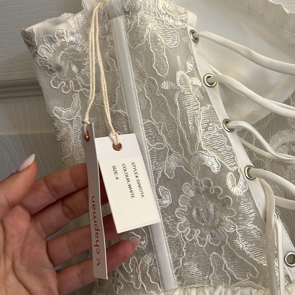 V.Chapman Dakota bridal dress * sold out online - Picture 9 of 12